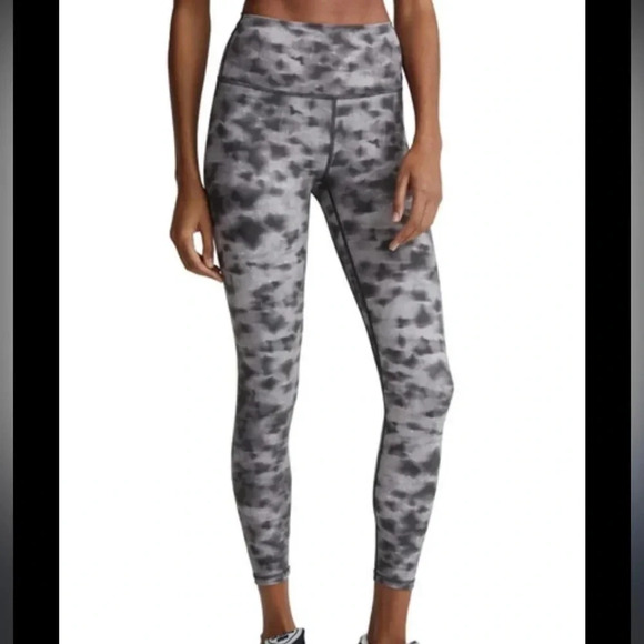 Varley Kingman Tight Gray Camo Size Small High Rise Spandex Athletic Leggings - Picture 1 of 10